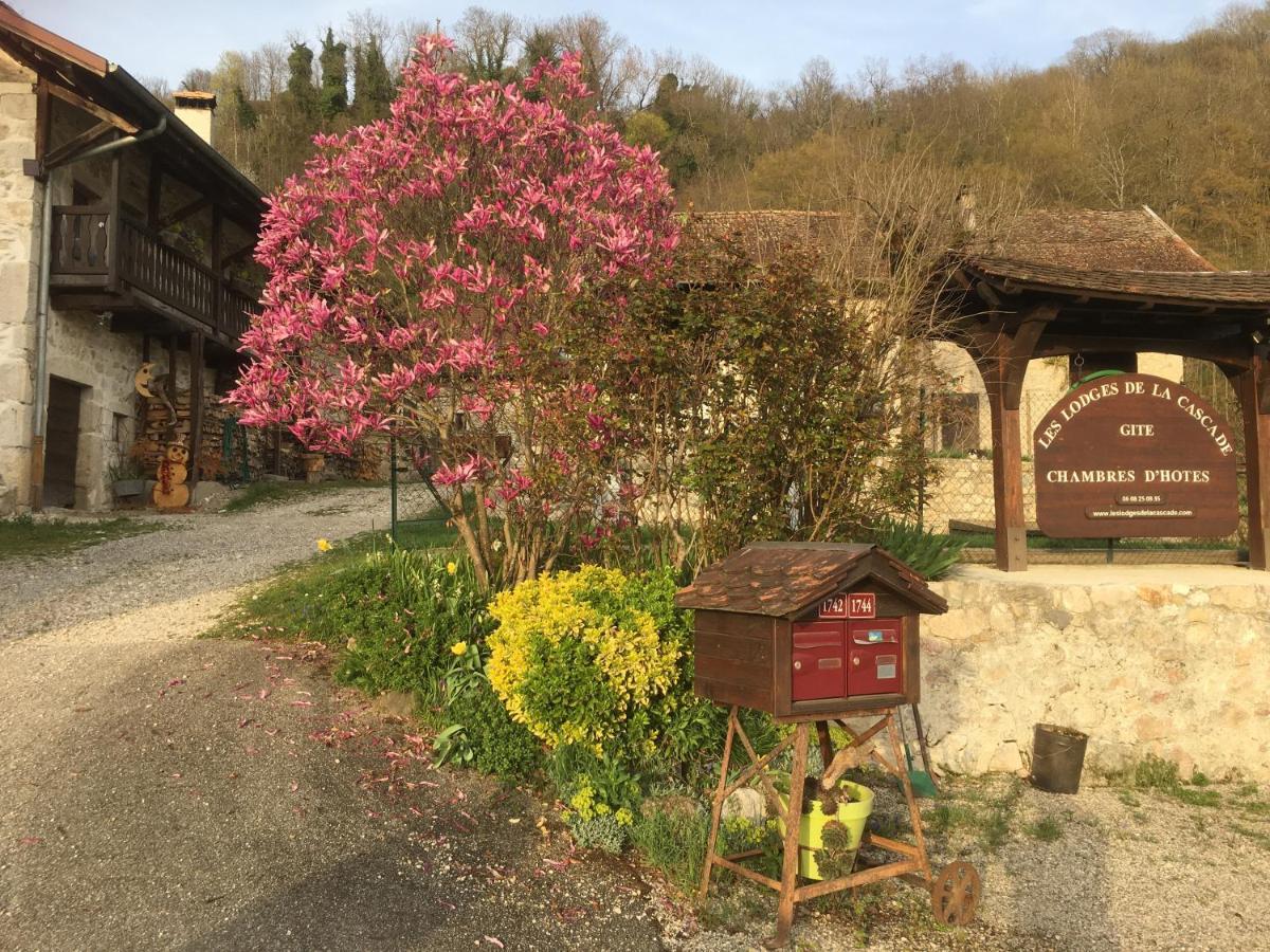 Chambres D'Hotes Des Lodges De La Cascade Yenne Екстер'єр фото