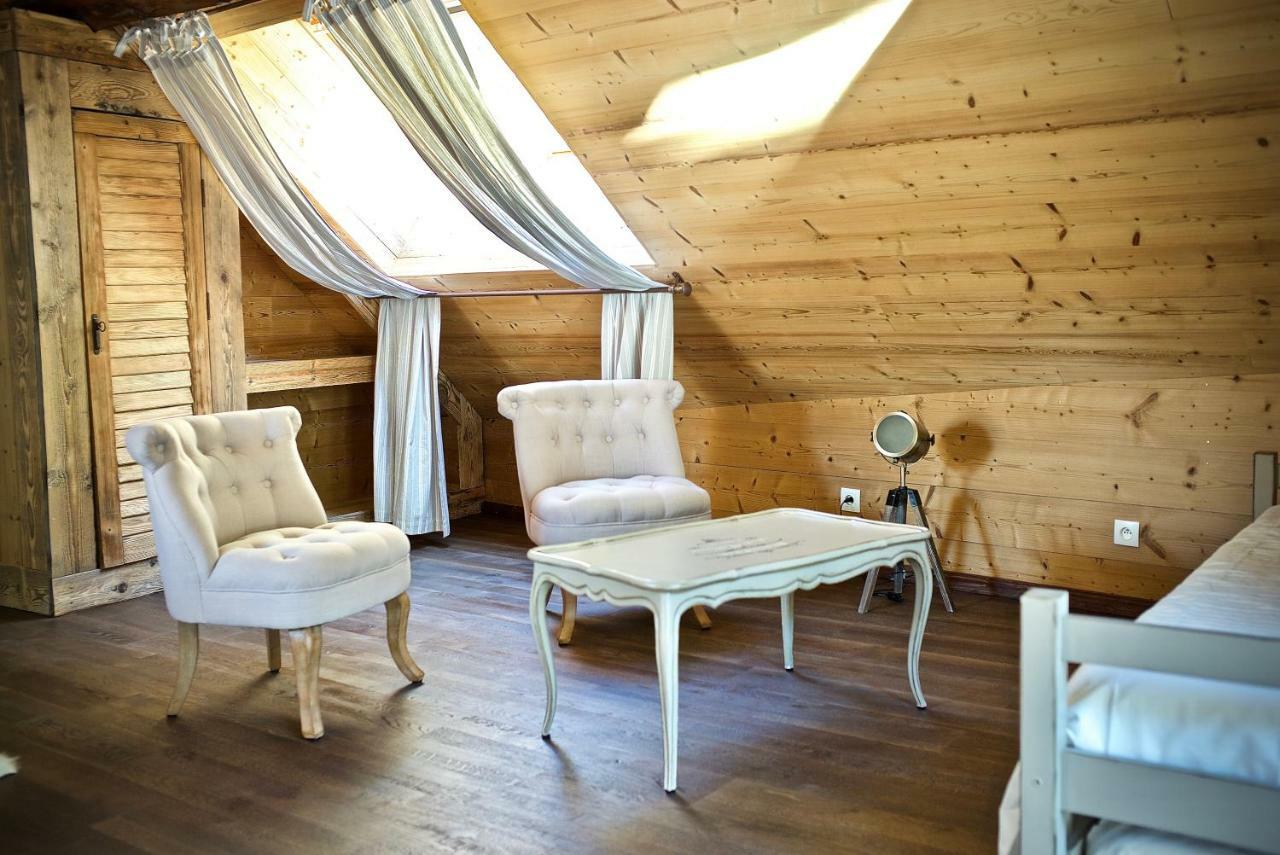 Chambres D'Hotes Des Lodges De La Cascade Yenne Екстер'єр фото